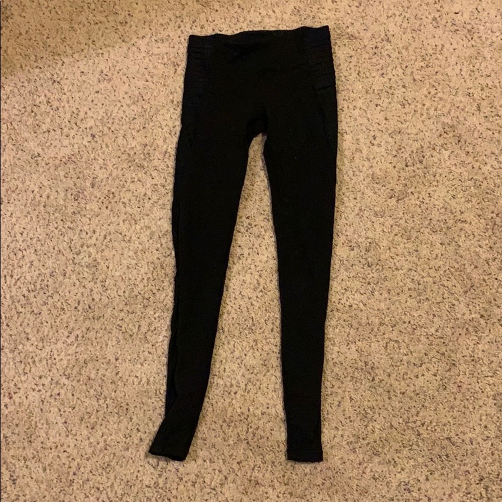 Ivivva black leggings